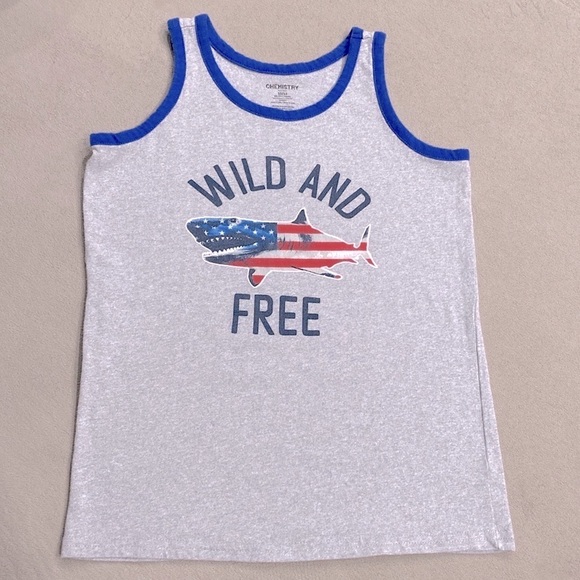 Chemistry Wild And Free American Flag Colors Shark Kids Tank T-shirt Size 10/12 - Picture 1 of 7